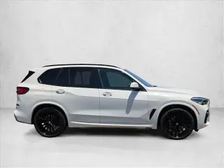 Vehículo de Actividad Deportiva BMW X5 2023 AWD xDrive40i 4 puertas