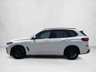 Vehículo de Actividad Deportiva BMW X5 2023 AWD xDrive40i 4 puertas