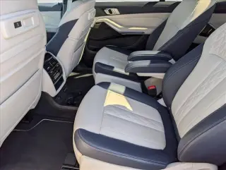 BMW X7 2021 AWD xDrive40i 4 puertas Vehículo de Actividad Deportiva