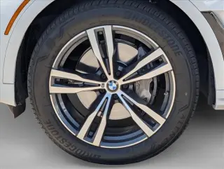 BMW X7 2021 AWD xDrive40i 4 puertas Vehículo de Actividad Deportiva