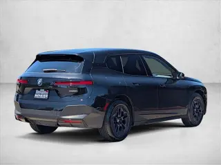 BMW iX 2024 AWD xDrive50 4 puertas Vehículo Deportivo de Actividad