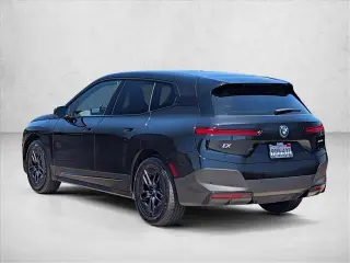 BMW iX 2024 AWD xDrive50 4 puertas Vehículo Deportivo de Actividad