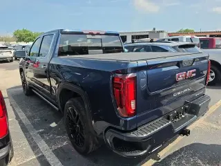 GMC Sierra 1500 2021 4x4 Denali 4 puertas Cabina Crew 5.8 pies. SB