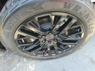 GMC Sierra 1500 2021 4x4 Denali 4 puertas Cabina Crew 5.8 pies. SB