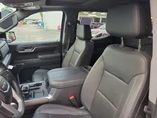GMC Sierra 1500 2023 4x2 SLT Cabina Crew 4 puertas 5.8 pies. Caja corta