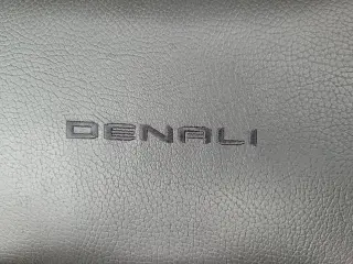 GMC Sierra 1500 2023 4x2 Denali 4 puertas Crew Cab 5.8 pies. SB