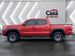 Toyota Tacoma 2023 4x4 TRD Pro 4 puertas Cabina Doble 5.0 pies SB 6M