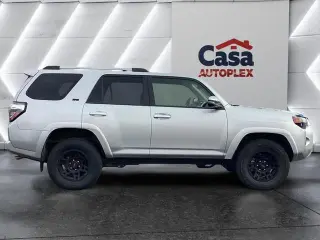 Toyota 4Runner 2023 4x4 SR5 Premium 4 puertas SUV