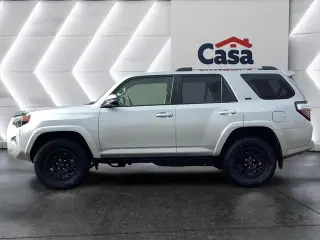 Toyota 4Runner 2023 4x4 SR5 Premium 4 puertas SUV