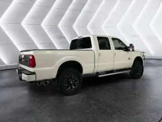 Ford F-350 Super Duty 2016 4x4 Platinum 4 puertas Cabina Crew 6.8 ft. SB SRW Pickup