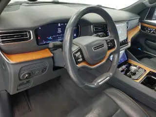 Jeep Grand Wagoneer 2023 4x4 Serie II 4 puertas SUV