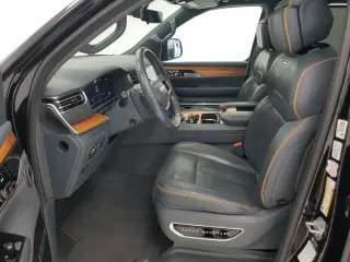 Jeep Grand Wagoneer 2023 4x4 Serie II 4 puertas SUV