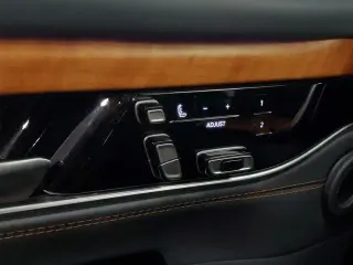 Jeep Grand Wagoneer 2023 4x4 Serie II 4 puertas SUV