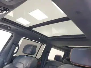 Jeep Grand Wagoneer 2023 4x4 Serie II 4 puertas SUV