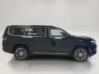 Jeep Grand Wagoneer 2023 4x4 Serie II 4 puertas SUV