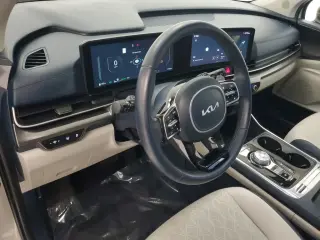 Kia Carnival Híbrido 2025 SX 4 puertas Minivan