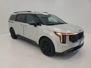 Kia Carnival Híbrido 2025 SX 4 puertas Minivan