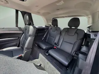 Volvo XC90 2024 AWD B6 Ultimate Tema Brillante 6 Pasajeros 4 puertas SUV