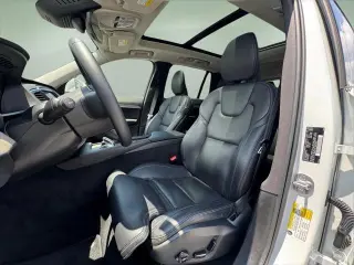 Volvo XC90 2024 AWD B6 Ultimate Tema Brillante 6 Pasajeros 4 puertas SUV