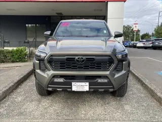 Toyota Tacoma 2025 4x4 SR5 4 puertas Double Cab 5.0 pies SB