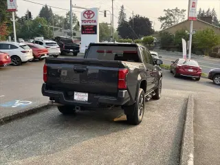 Toyota Tacoma 2024 4x4 TRD Sport 4 puertas Doble Cabina 5.0 pies SB 8A