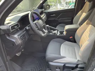 Toyota Tacoma 2024 4x4 TRD Sport 4 puertas Doble Cabina 5.0 pies SB 8A