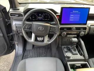 Toyota Tacoma 2024 4x4 TRD Sport 4 puertas Doble Cabina 5.0 pies SB 8A