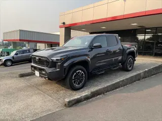 Toyota Tacoma 2024 4x4 TRD Sport 4 puertas Doble Cabina 5.0 pies SB 8A