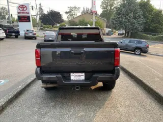 Toyota Tacoma 2024 4x4 TRD Sport 4 puertas Doble Cabina 5.0 pies SB 8A
