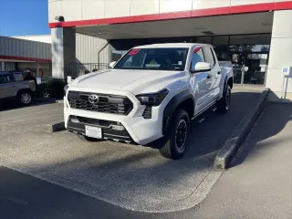 Toyota Tacoma 2024 4x4 TRD Sport 4 puertas Doble Cabina 6.1 pies LB