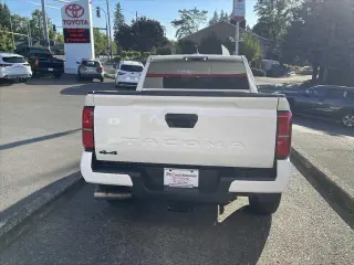 Toyota Tacoma 2024 4x4 TRD Sport 4 puertas Doble Cabina 6.1 pies LB