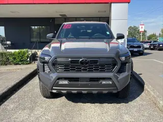 Toyota Tacoma 2026 4x4 SR5 4 puertas Cabina Doble 5.0 pies SB