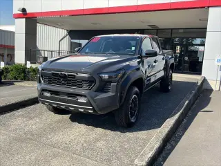 Toyota Tacoma 2026 4x4 SR5 4 puertas Cabina Doble 5.0 pies SB