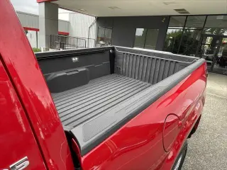 Toyota Tacoma 2025 4x4 SR5 4 puertas Doble Cabina 5.0 pies SB