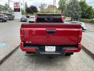 Toyota Tacoma 2025 4x4 SR5 4 puertas Doble Cabina 5.0 pies SB