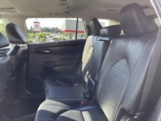 Toyota Highlander 2024 AWD XLE 4 puertas SUV