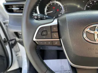 Toyota Highlander 2024 AWD XLE 4 puertas SUV