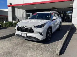 Toyota Highlander 2024 AWD XLE 4 puertas SUV