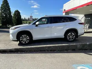 Toyota Highlander 2024 AWD XLE 4 puertas SUV