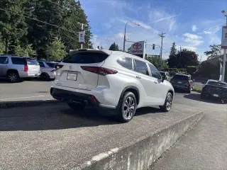 Toyota Highlander 2024 AWD XLE 4 puertas SUV