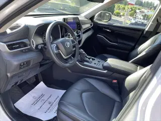 Toyota Highlander 2024 AWD XLE 4 puertas SUV