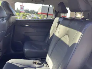 Toyota Highlander 2024 AWD XLE 4 puertas SUV