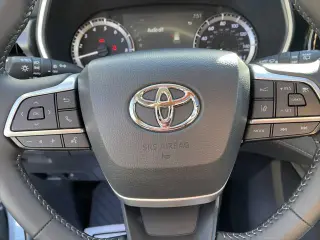 Toyota Highlander 2024 AWD XLE 4 puertas SUV