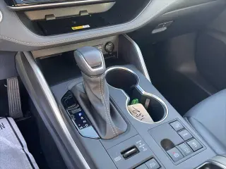 Toyota Highlander 2024 AWD XLE 4 puertas SUV