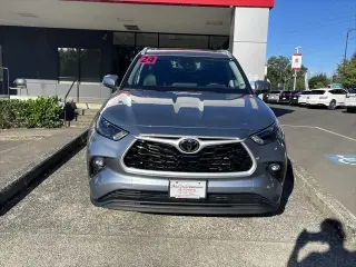 Toyota Highlander 2024 AWD XLE 4 puertas SUV