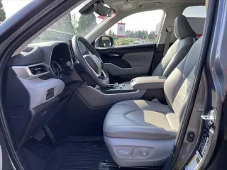 Toyota Highlander 2024 AWD XLE 4 puertas SUV