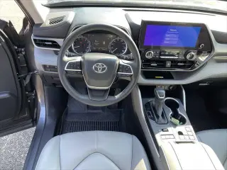 Toyota Highlander 2024 AWD XLE 4 puertas SUV