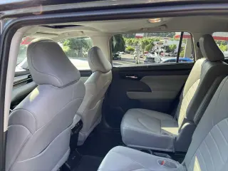 Toyota Highlander 2024 AWD XLE 4 puertas SUV