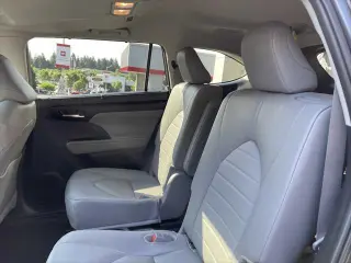 Toyota Highlander 2024 AWD XLE 4 puertas SUV