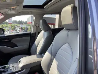 Toyota Highlander 2024 AWD XLE 4 puertas SUV
